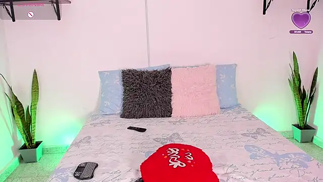 AlanaJohnson  online show from March 18, 3:31 pm