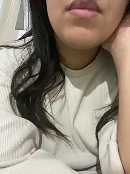 Snapshot of yassminsexy22 chatting on January 11, 8:10 pm yassminsexy22 online show from January 11, 8:10 pm