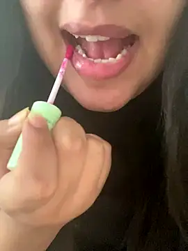 Snapshot of yassminsexy22 chatting on September 23, 3:26 pm yassminsexy22 online show from September 23, 3:26 pm