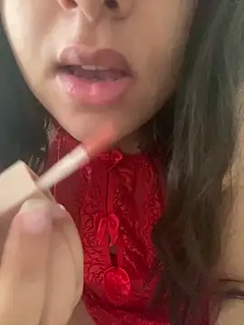 Snapshot of yassminsexy22 chatting on September 27, 8:19 am yassminsexy22 online show from September 27, 8:19 am