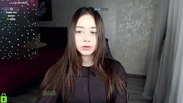 Snapshot of Mary_Moonlight chatting on December 5, 6:00 pm Mary Moonlight online show from December 5, 6:00 pm