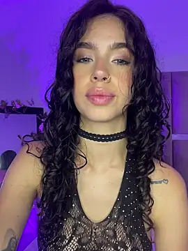 Snapshot of MarianaSnake chatting on November 27, 2:35 am MarianaSnake online show from November 27, 2:35 am