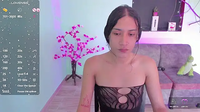 Snapshot of CamilaHarperr_ chatting on November 18, 4:33 pm CamilaHarperr online show from November 18, 4:33 pm