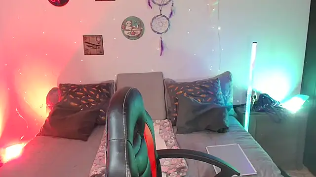 Snapshot of catalinamommyx chatting on November 28, 1:41 am catalinamommyx online show from November 28, 1:41 am