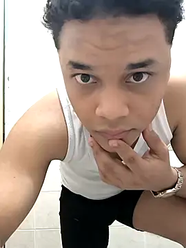 Snapshot of Ferneyv23 chatting on September 12, 2:22 am Ferneyv23 online show from September 12, 2:22 am