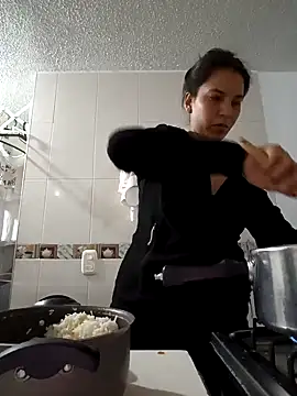 Bonny Klote online show from January 24, 1:35 am