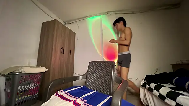 Snapshot of Angelligth chatting on November 6, 3:51 am Angelligth online show from November 6, 3:51 am