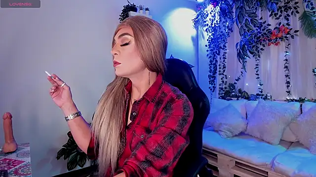 Snapshot of karol_elegance_ chatting on November 14, 1:10 pm karol elegance online show from November 14, 1:10 pm