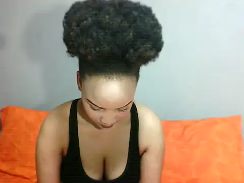 Snapshot of SmallSlut5 chatting on November 8, 2:06 pm SmallSlut5 online show from November 8, 2:06 pm