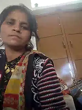 Snapshot of Hot_priya2 chatting on December 7, 2:31 am Hot priya2 online show from December 7, 2:31 am
