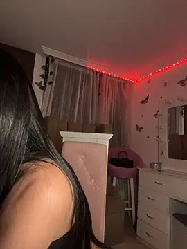 lina pink online show from September 17, 3:41 am