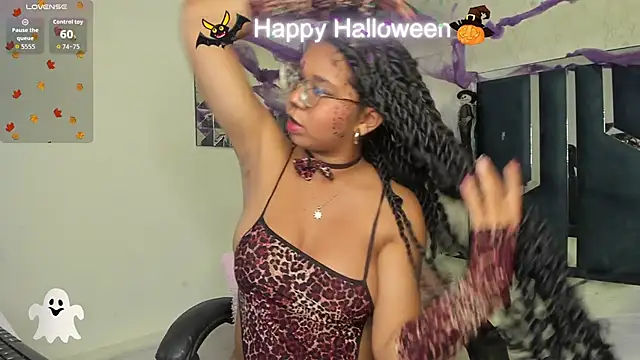 MilaHall  online show from October 30, 4:47 am