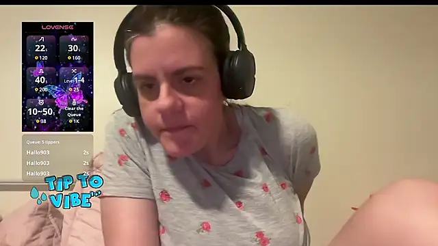 Snapshot of Jess4you0818 chatting on December 4, 1:14 am Jess4you0818 online show from December 4, 1:14 am