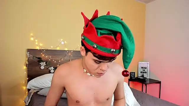 Snapshot of justinbiler chatting on December 25, 3:38 pm justinbiler online show from December 25, 3:38 pm