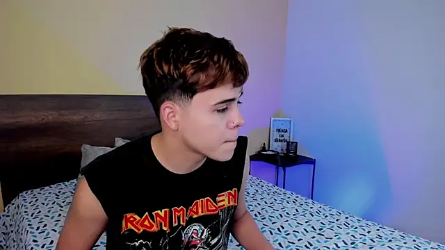 Snapshot of justinbiler chatting on January 10, 12:36 pm justinbiler online show from January 10, 12:36 pm