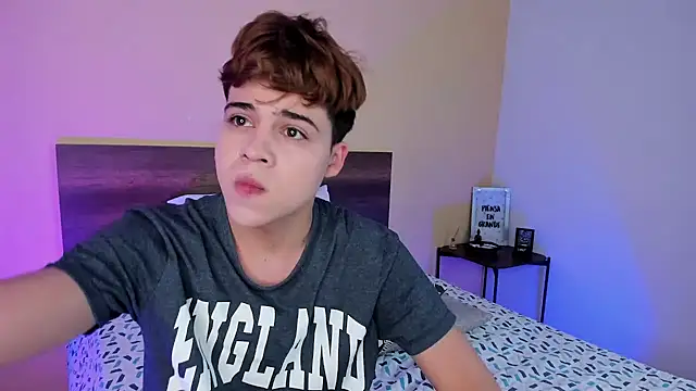 Snapshot of justinbiler chatting on January 19, 12:39 pm justinbiler online show from January 19, 12:39 pm