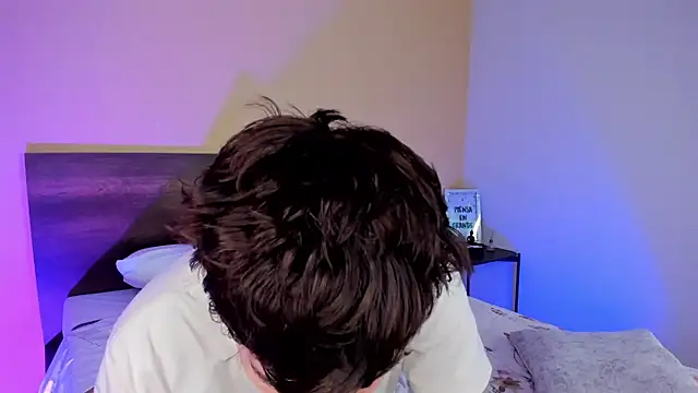 Snapshot of justinbiler chatting on January 25, 6:24 pm justinbiler online show from January 25, 6:24 pm