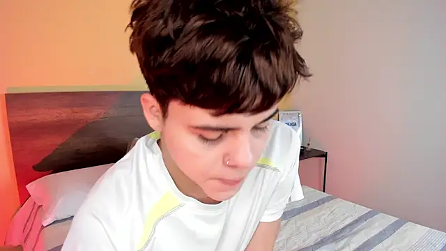 Snapshot of justinbiler chatting on January 26, 12:33 pm justinbiler online show from January 26, 12:33 pm