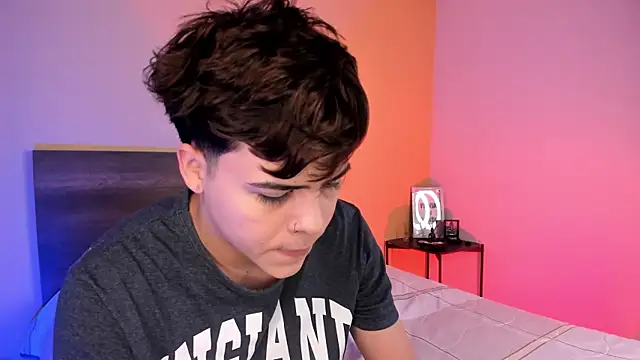 Snapshot of justinbiler chatting on March 1, 12:34 pm justinbiler online show from March 1, 12:34 pm