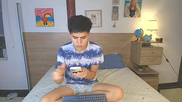 Snapshot of justinbiler chatting on September 25, 1:15 pm justinbiler online show from September 25, 1:15 pm