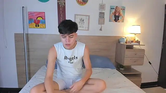 Snapshot of justinbiler chatting on October 8, 12:36 pm justinbiler online show from October 8, 12:36 pm