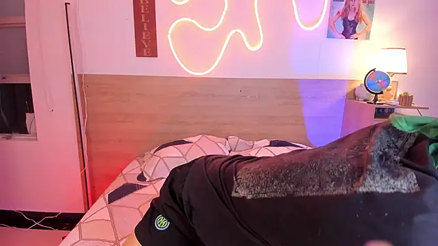 Snapshot of justinbiler chatting on October 20, 1:00 pm justinbiler online show from October 20, 1:00 pm