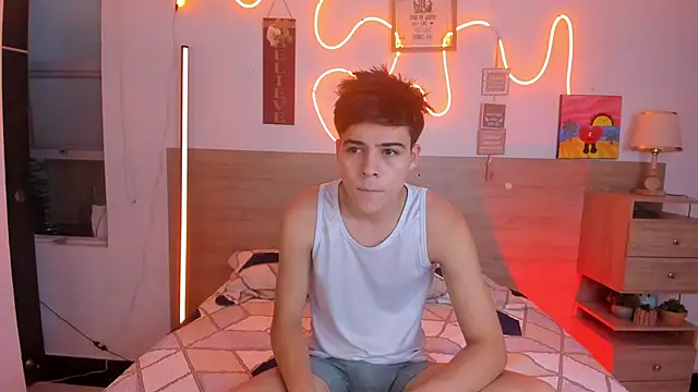 Snapshot of justinbiler chatting on November 5, 12:49 pm justinbiler online show from November 5, 12:49 pm