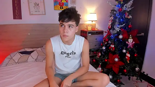 Snapshot of justinbiler chatting on November 16, 12:33 pm justinbiler online show from November 16, 12:33 pm