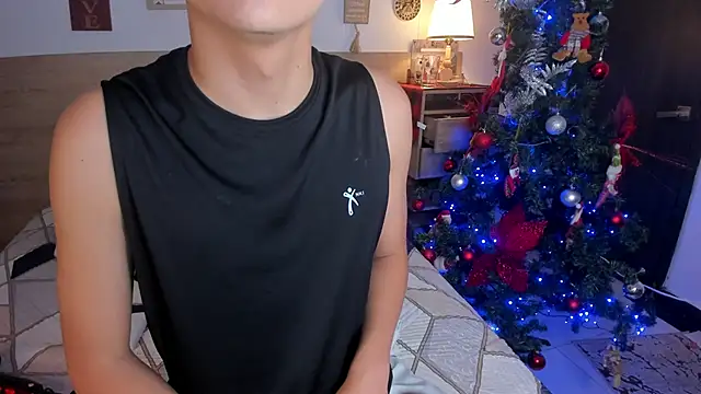 Snapshot of justinbiler chatting on December 13, 10:15 pm justinbiler online show from December 13, 10:15 pm