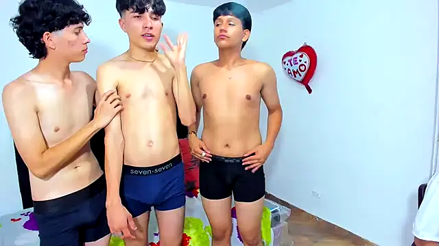 Alexander and Xiao online show from February 26, 1:21 am