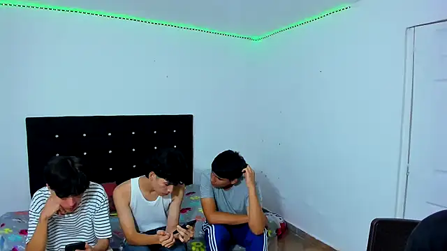 Alexander and Xiao online show from March 3, 9:05 pm