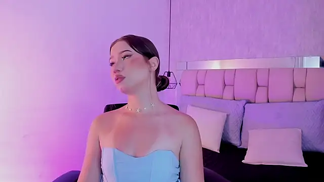 Roxie-Summers11 online show from January 5, 4:14 am