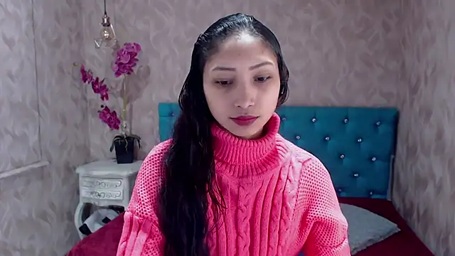 Snapshot of MadelineDoll chatting on February 19, 12:44 pm MadelineDoll online show from February 19, 12:44 pm