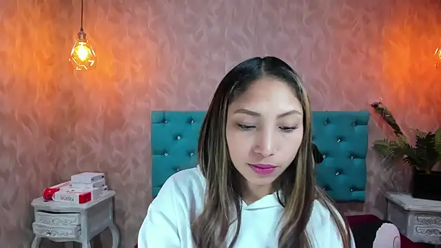 Snapshot of MadelineDoll chatting on September 25, 1:15 pm MadelineDoll online show from September 25, 1:15 pm