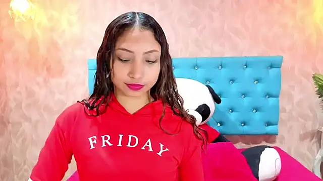 MadelineDoll online show from April 15, 3:30 pm