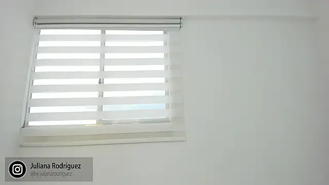 Snapshot of Julifoxx chatting on November 17, 9:53 pm Julifoxx online show from November 17, 9:53 pm