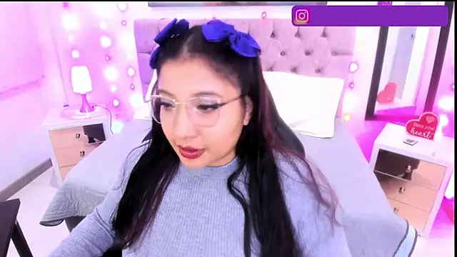 Snapshot of Emma_monserrat chatting on February 26, 3:32 am Emma monserrat online show from February 26, 3:32 am