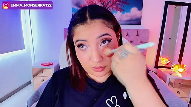 Snapshot of Emma_monserrat chatting on September 24, 7:39 pm Emma monserrat online show from September 24, 7:39 pm