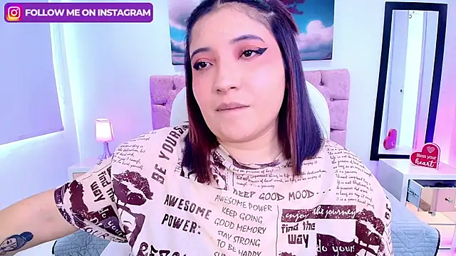 Snapshot of Emma_monserrat chatting on October 3, 7:33 pm Emma monserrat online show from October 3, 7:33 pm