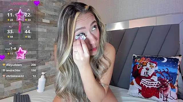 Snapshot of CAMILAGRAY chatting on December 12, 9:51 am CAMILAGRAY online show from December 12, 9:51 am