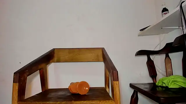 Snapshot of Aniilethebonny chatting on January 28, 3:25 am Aniilethebonny online show from January 28, 3:25 am