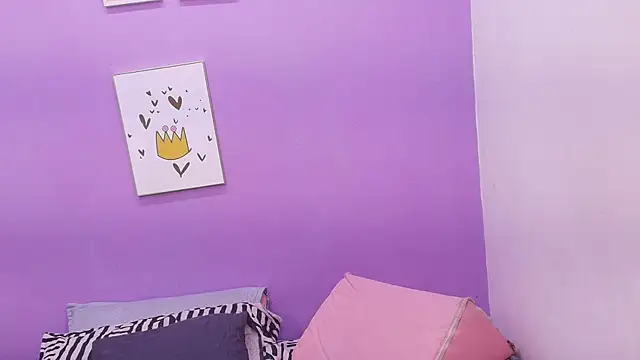 Snapshot of veronica_sinner_ chatting on March 12, 11:53 am veronica sinner online show from March 12, 11:53 am