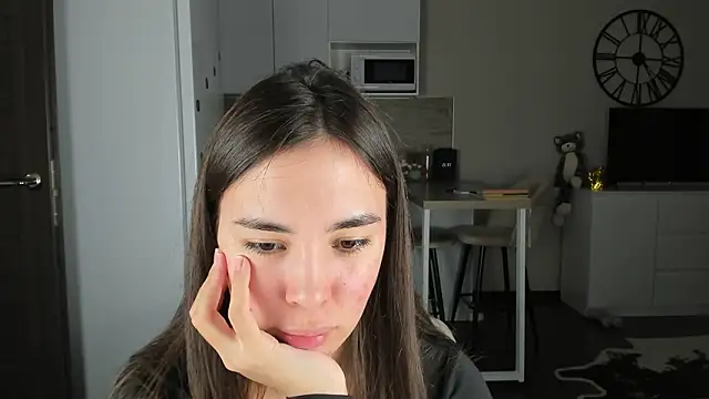 nilliluv online show from March 4, 4:24 pm