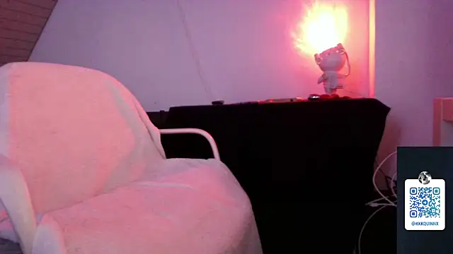 Snapshot of mr-k-quinn-x chatting on December 23, 12:57 am mr-k-quinn-x online show from December 23, 12:57 am