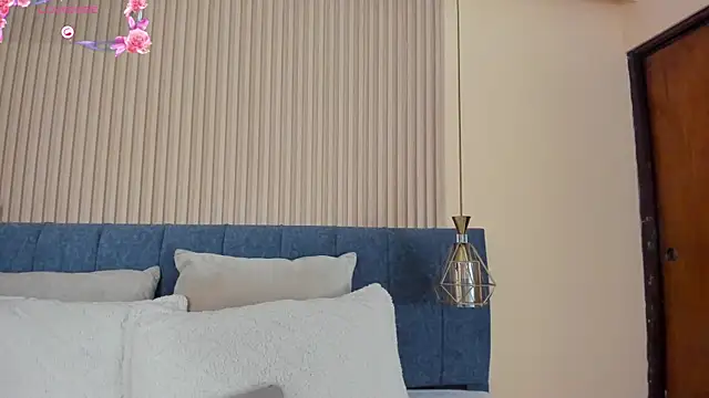 Snapshot of kathecute__ chatting on November 27, 1:40 am kathecute online show from November 27, 1:40 am