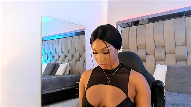 Snapshot of ChaynnaCooper chatting on February 3, 2:45 pm ChaynnaCooper online show from February 3, 2:45 pm