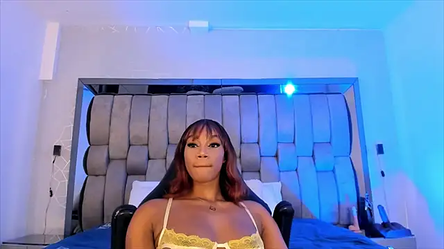 Snapshot of ChaynnaCooper chatting on March 1, 6:11 pm ChaynnaCooper online show from March 1, 6:11 pm