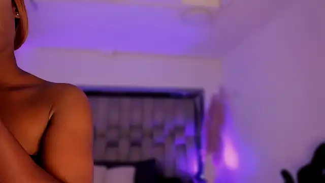 ChaynnaCooper online show from February 21, 3:51 am