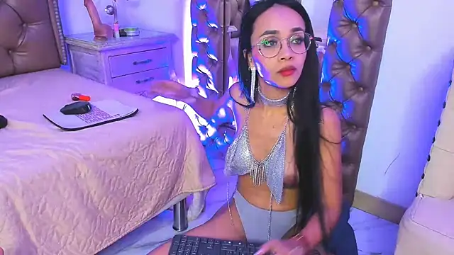Snapshot of SamanthaFerrer__ chatting on January 5, 12:52 am SamanthaFerrer online show from January 5, 12:52 am