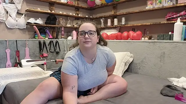 Snapshot of Kimberly-Caprice chatting on March 14, 11:23 am Kimberly-Caprice online show from March 14, 11:23 am